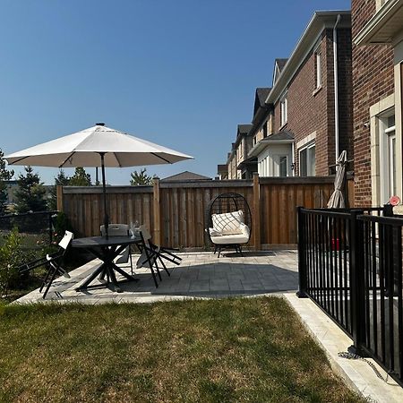 Luxury Basement Apartment In Oakville Exteriér fotografie
