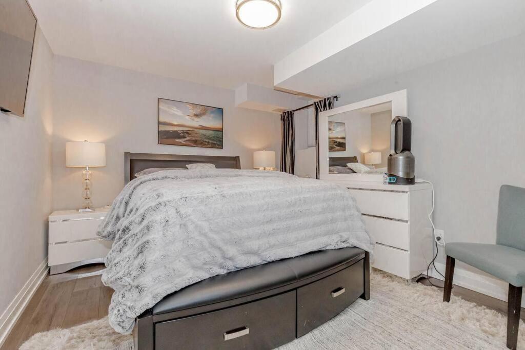 Luxury Basement Apartment In Oakville Exteriér fotografie